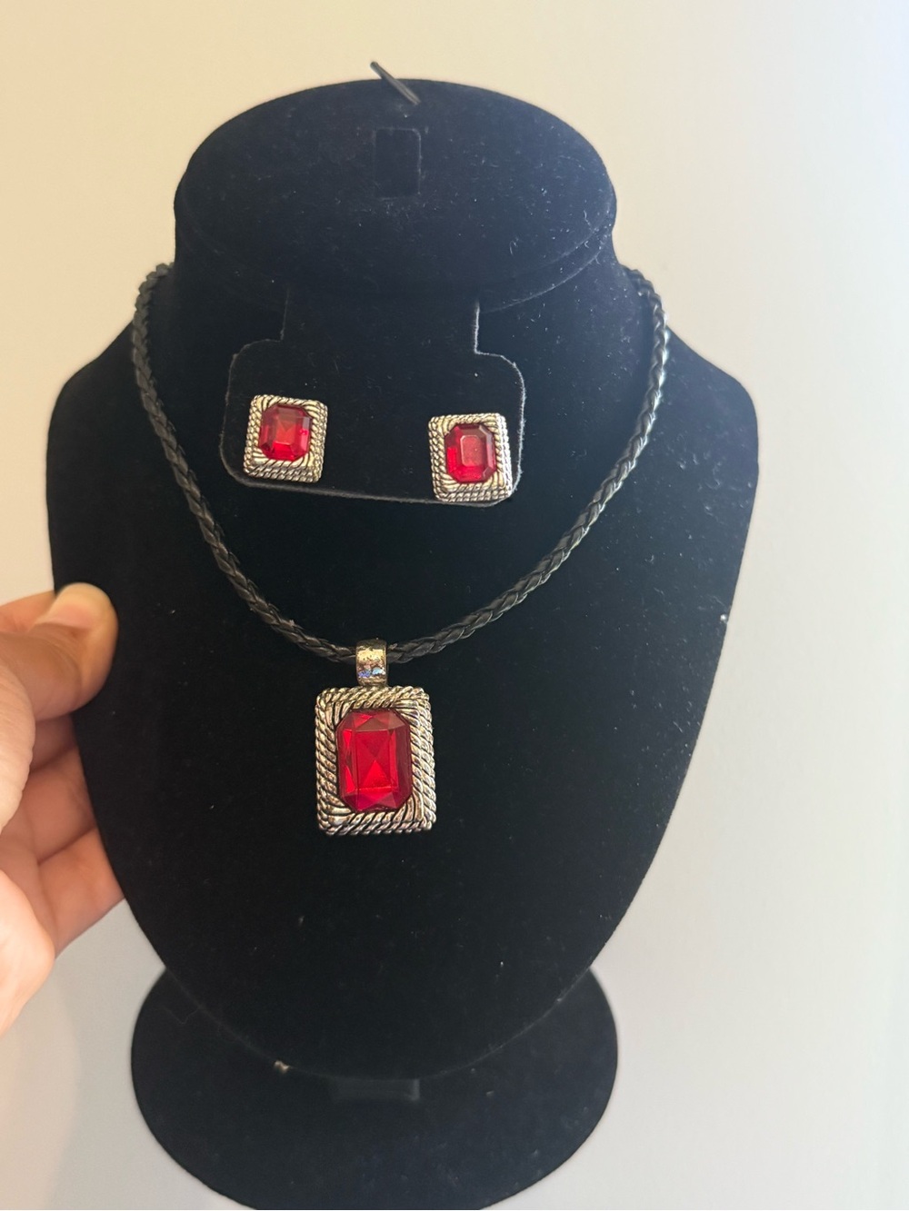 “VTG” Roman Jewelry set